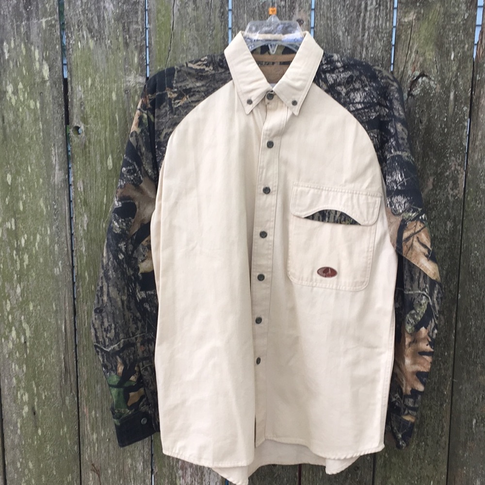 Mossy Oak Long Sleeve Camo Accent Shirt Medium ECU
